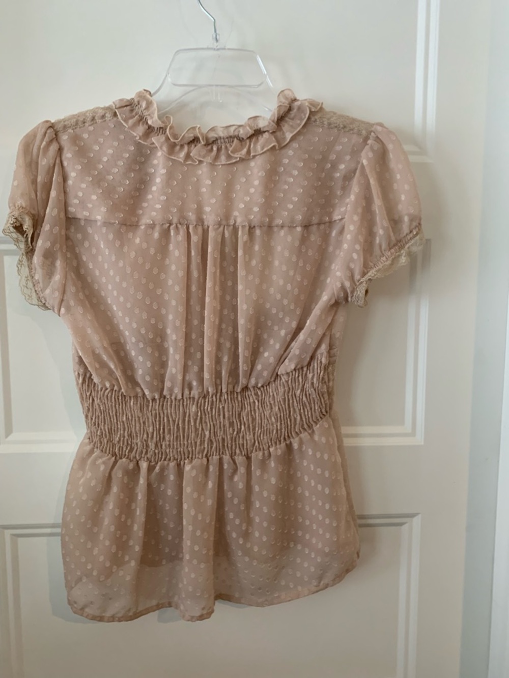 SUZY Shier , women's Beige chiffon Dot Lace Trim Top - Picture 3 of 3